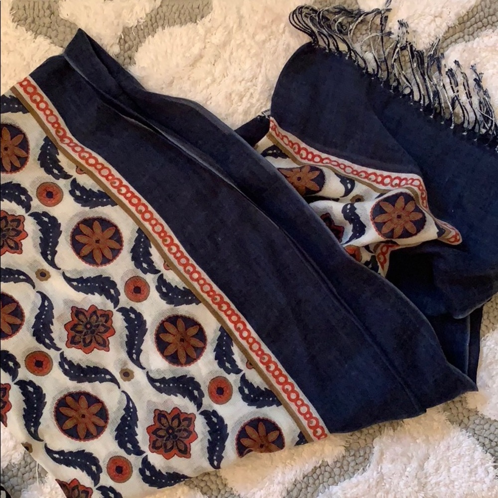 Navy red patterned scarf